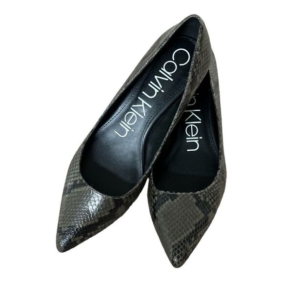 Calvin Klein Women's Gabrianna Pumps in the Size 9.5M in Snake Camouflage - Picture 4 of 10
